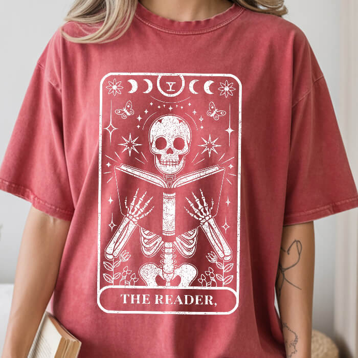 The Reader Tarrot Card crimson dark romance t-shirt – vintage Comfort Colors 1717 garment-dyed tee made for readers who fall for villains and crave twisted love stories.